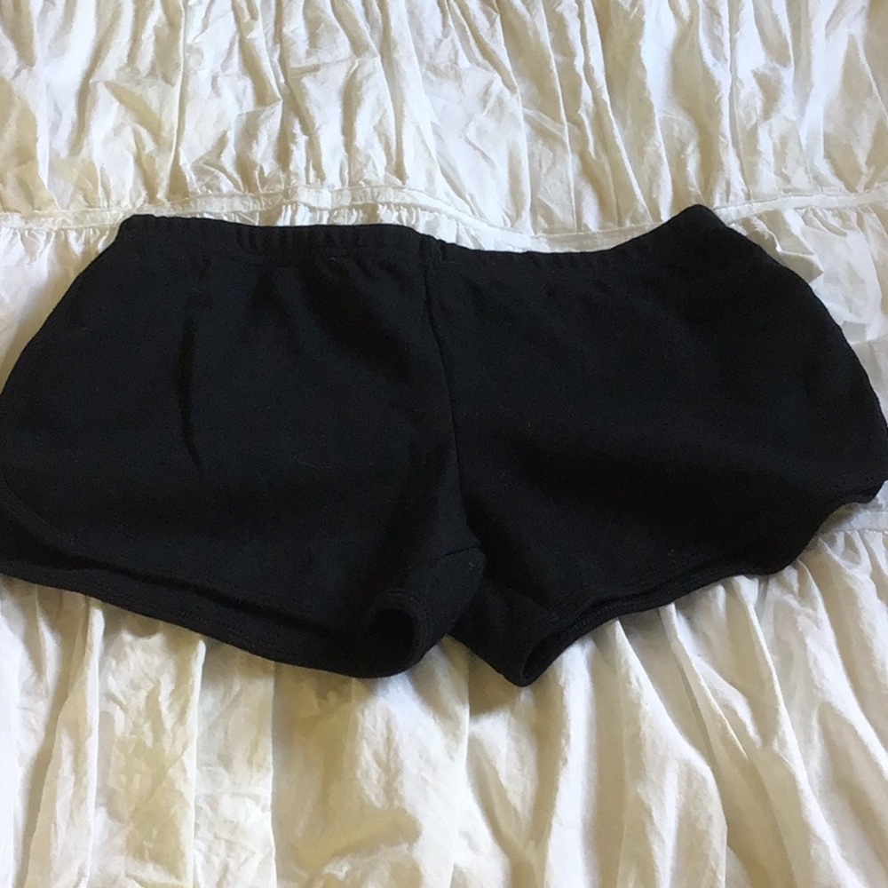 BLACK RUNNING SHORTS